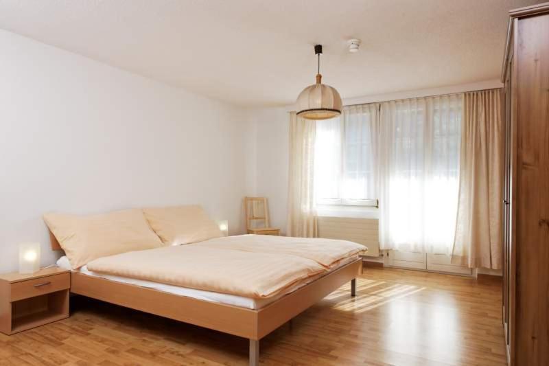 לוטרברונן Ferienwohnung Bahnhoefli חדר תמונה